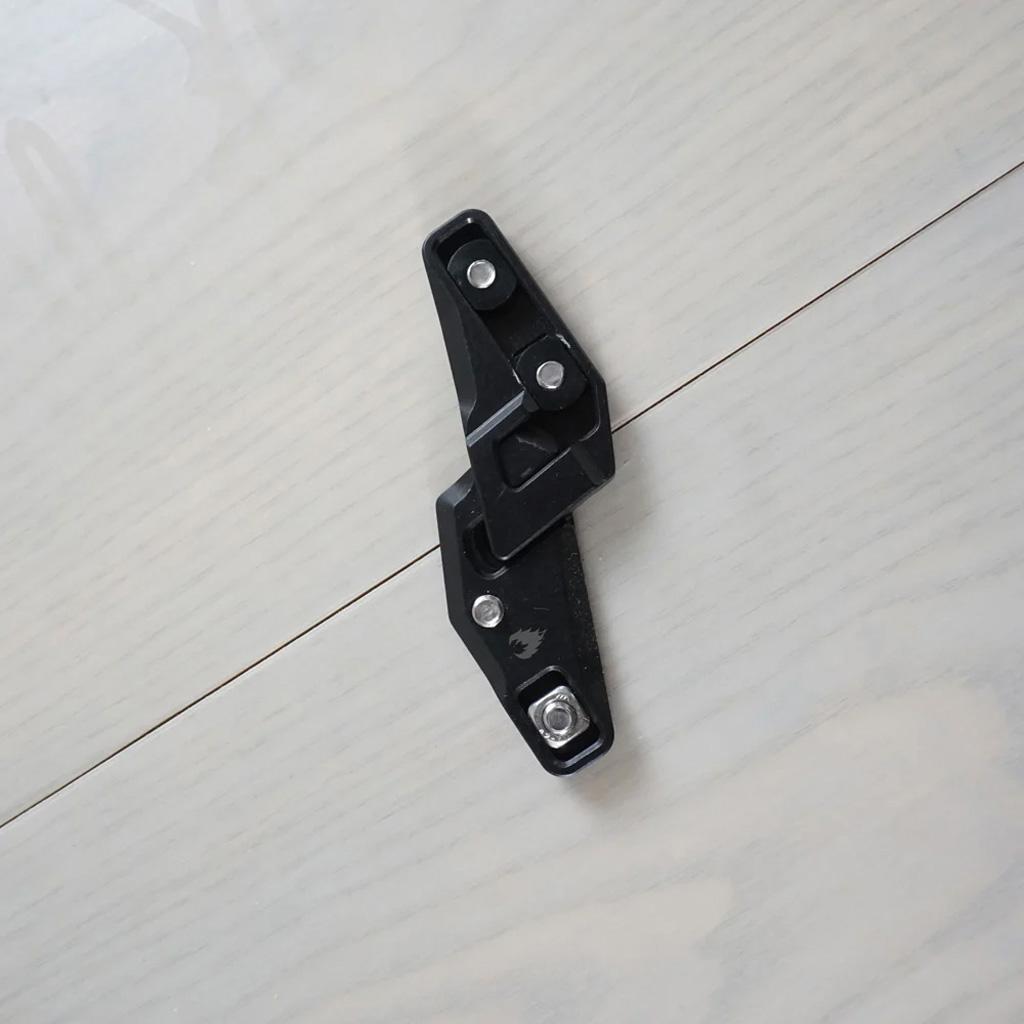 Numéro de l'image de la galerie de produits 2 pour le produit Clips pour splitboard à montage traversant Fixie