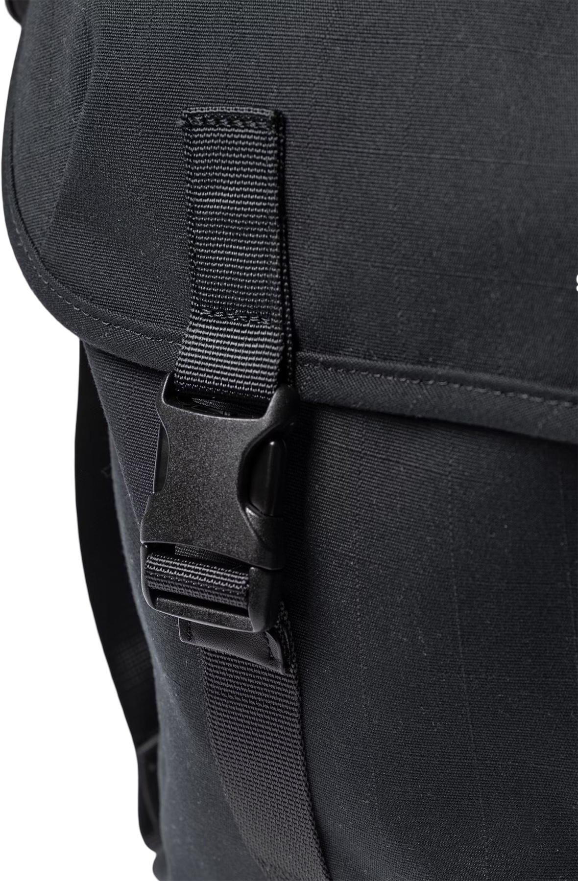 Numéro de l'image de la galerie de produits 3 pour le produit Sac messager Everyday 16L