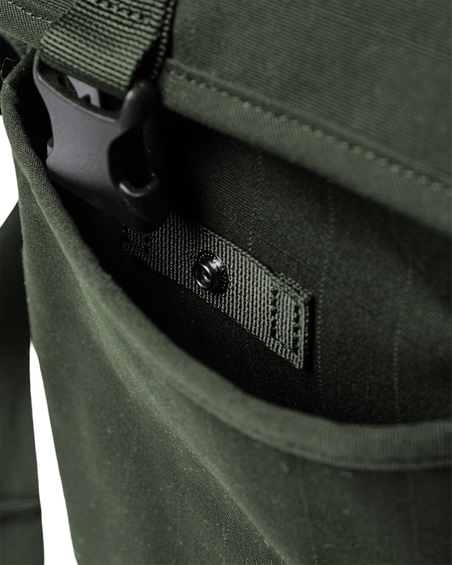 Numéro de l'image de la galerie de produits 4 pour le produit Sac messager Everyday 16L