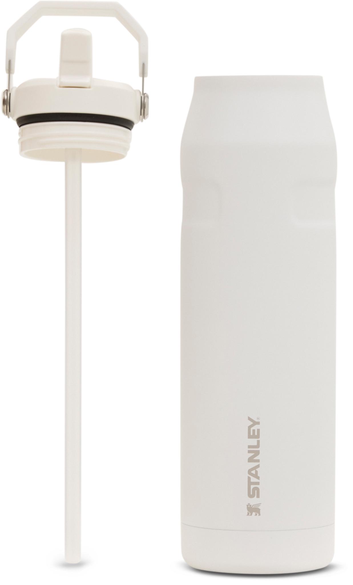 Product gallery image number 4 for product The IceFlow 2.0 Bottle with Flip Straw Lid 1.06L