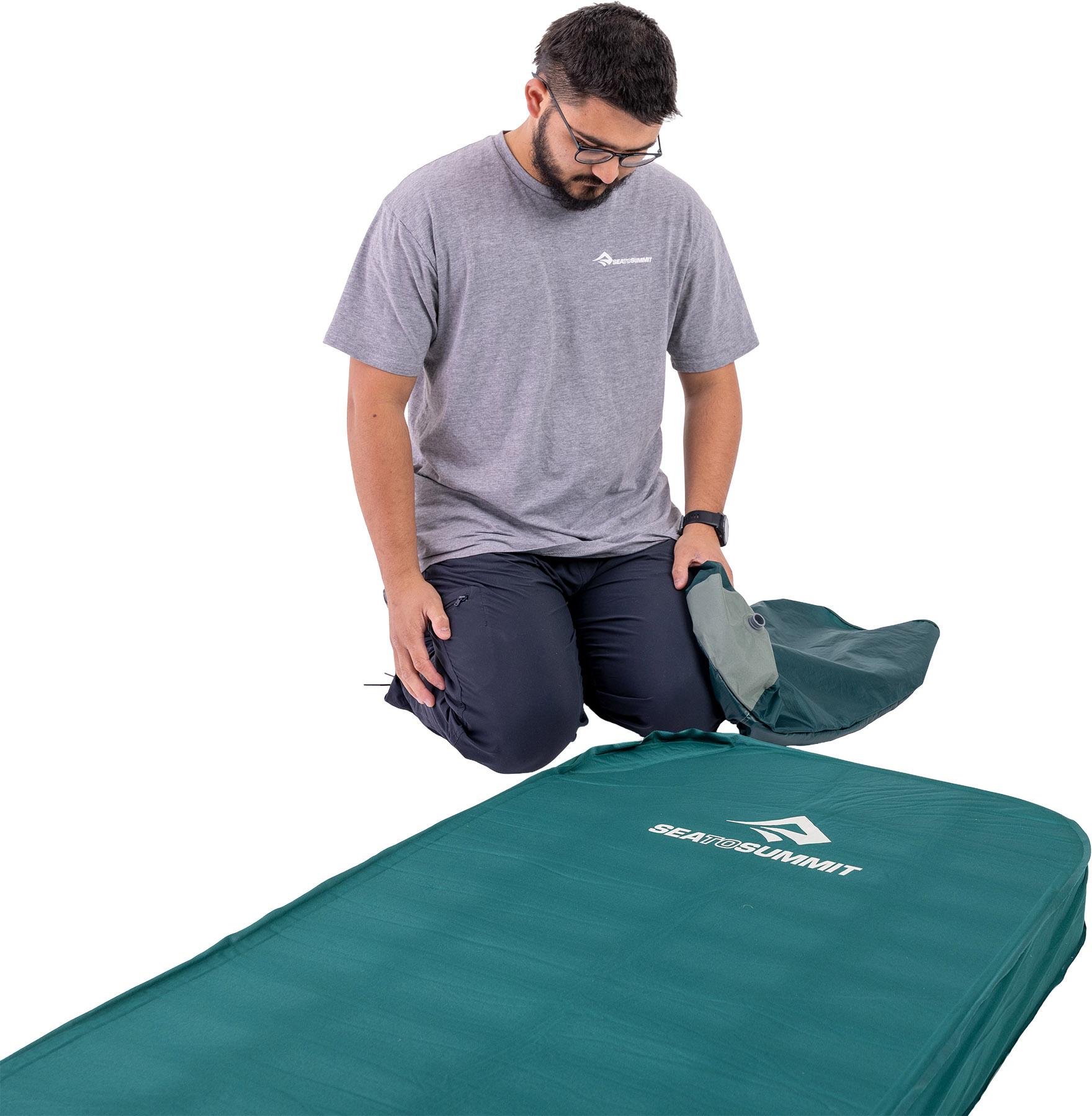 Product gallery image number 4 for product Comfort Deluxe Self-Inflating Sleeping Pad - Double