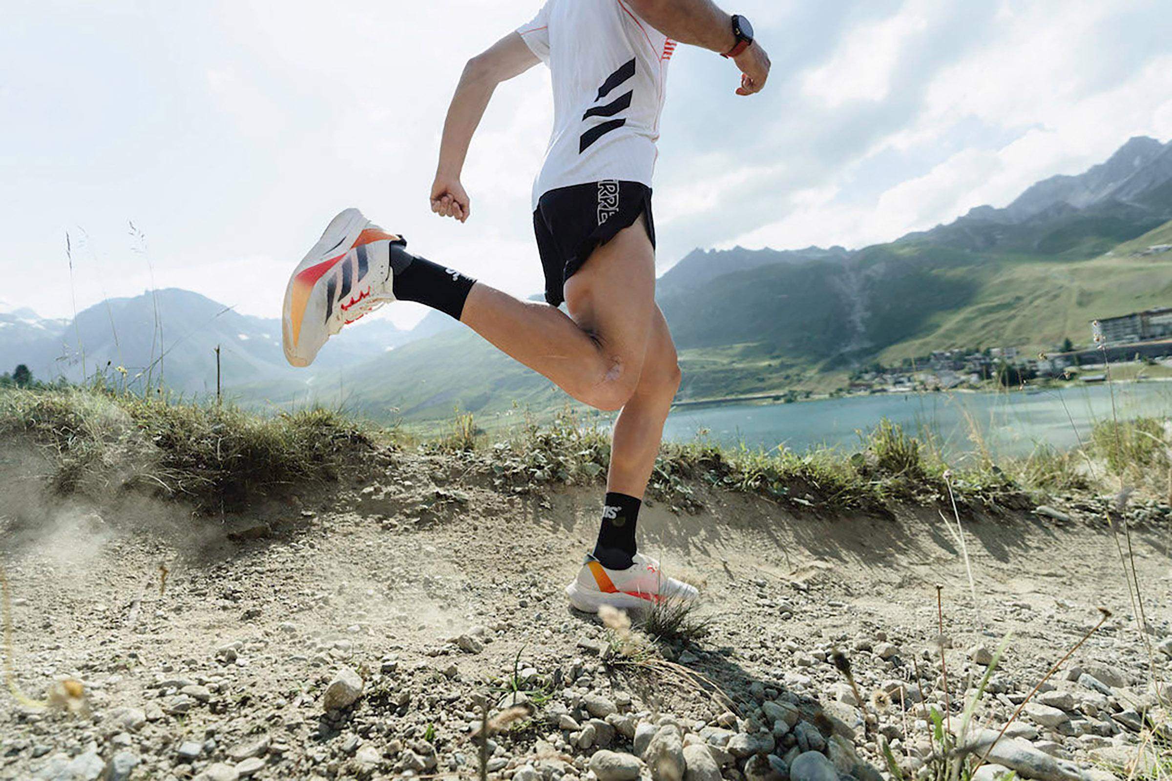 Numéro de l'image de la galerie de produits 2 pour le produit Chaussettes de course Ascenders Performance - Unisexe