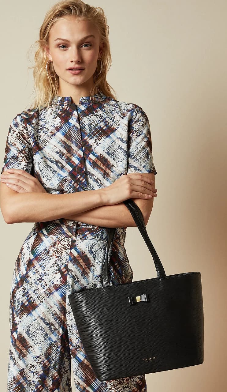 Product gallery image number 3 for product Deannah Bow Detail Shopper - Women's