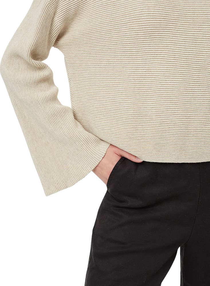 Numéro de l'image de la galerie de produits 3 pour le produit Chandail à col bateau et manches cloches Highline - Femme