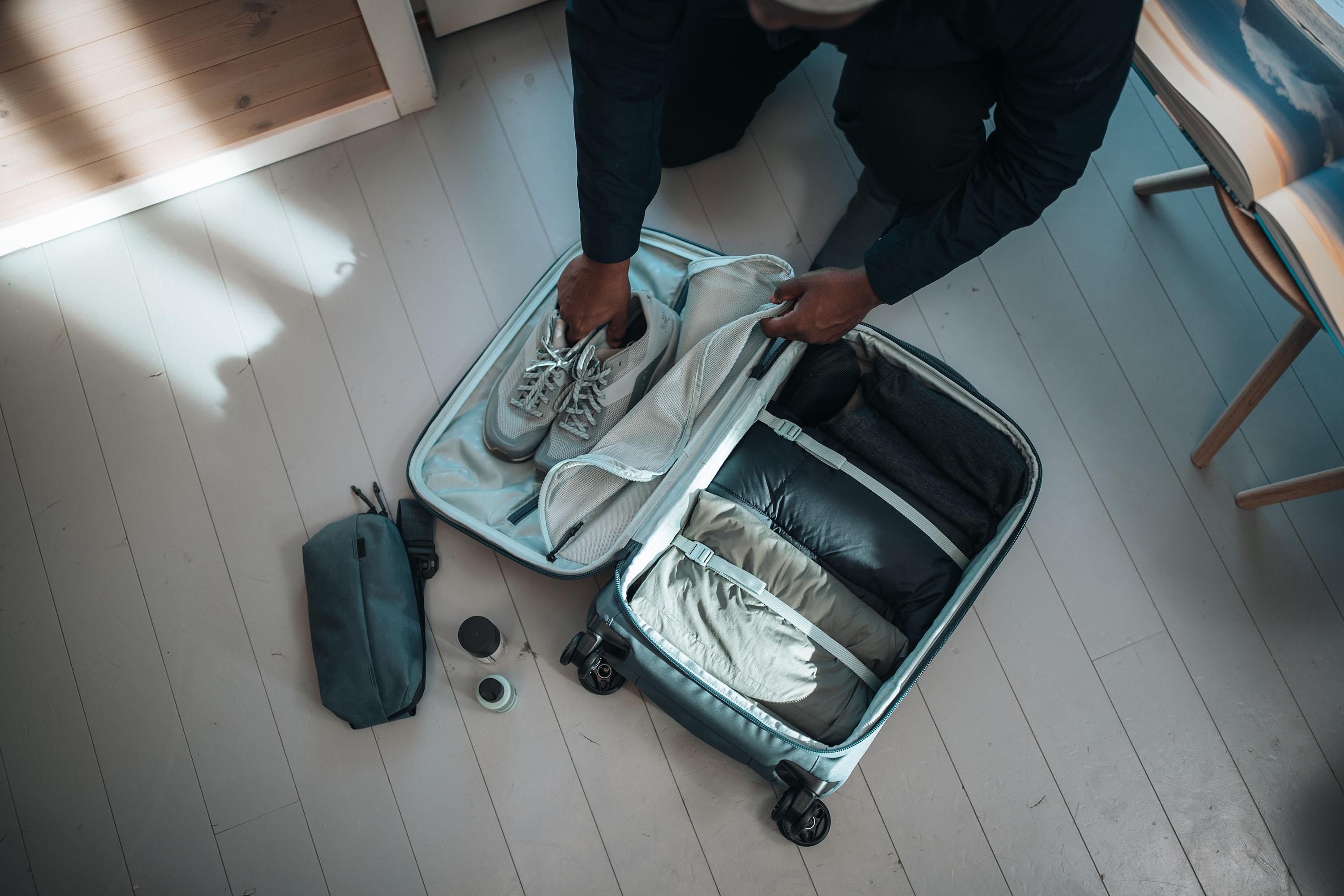 Product gallery image number 6 for product Aion Carry On Spinner Suitcase 35L