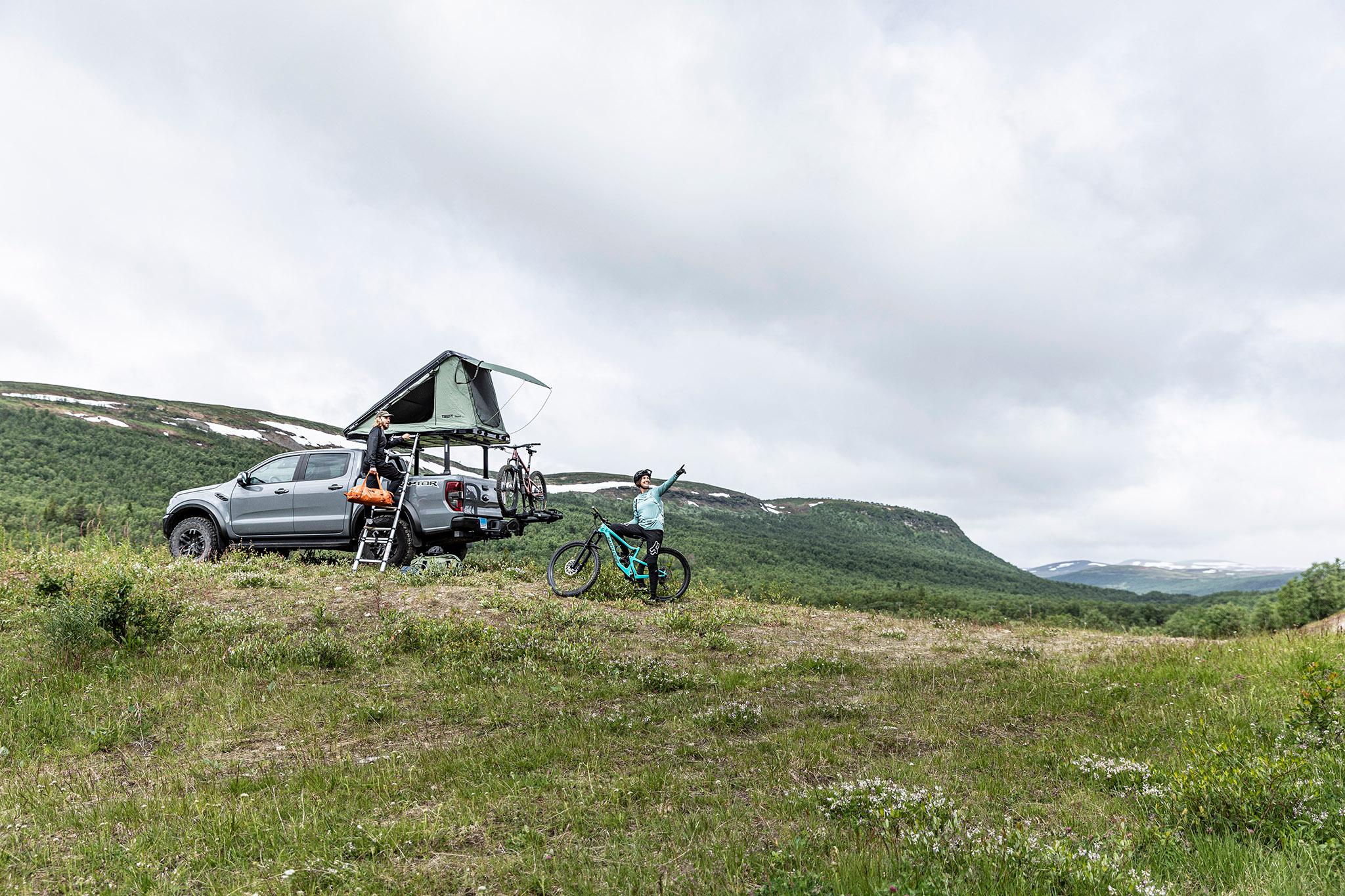 Product gallery image number 4 for product T2 Pro XTR 2 In 2-Bike Hitch Bike Rack