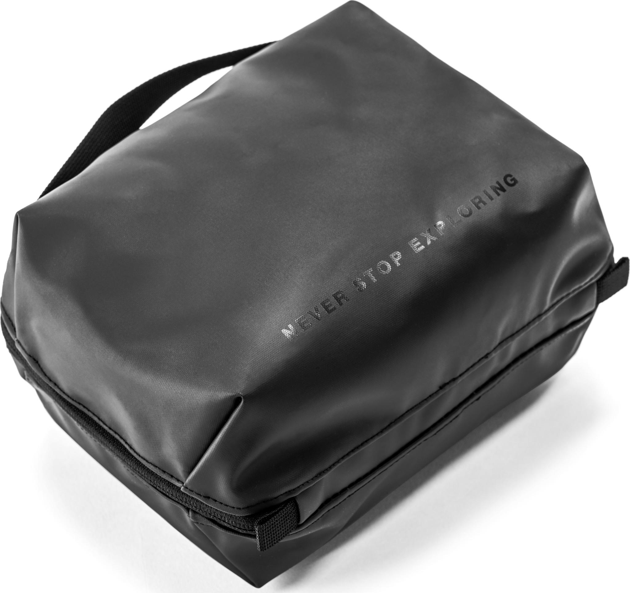 Product gallery image number 2 for product Stratoliner Toiletry Kit