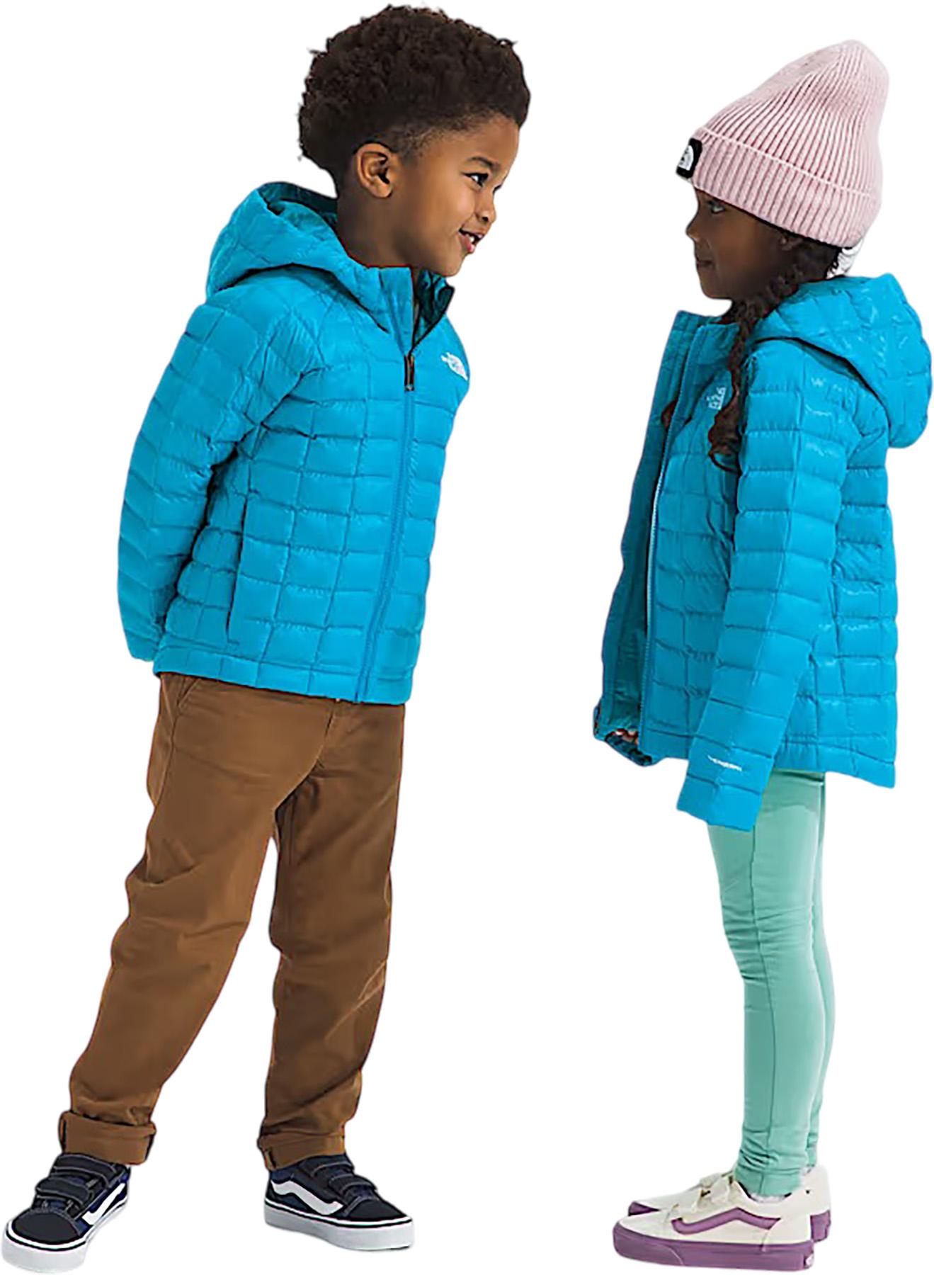 Numéro de l'image de la galerie de produits 2 pour le produit Manteau à capuchon ThermoBall - Enfant