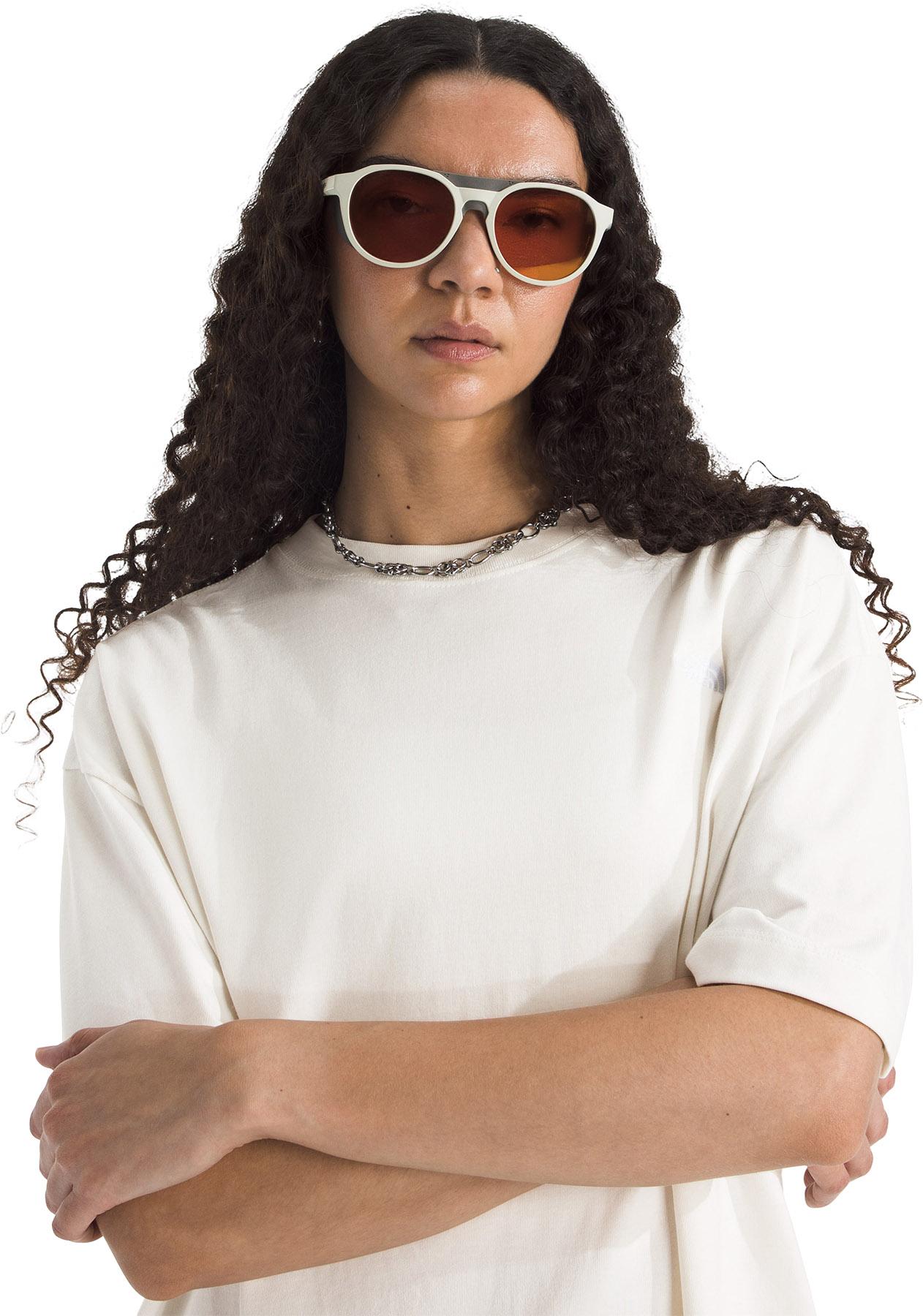 Numéro de l'image de la galerie de produits 2 pour le produit T-shirt à manches courtes surdimensionné TNF Essential Simple Dome - Femme