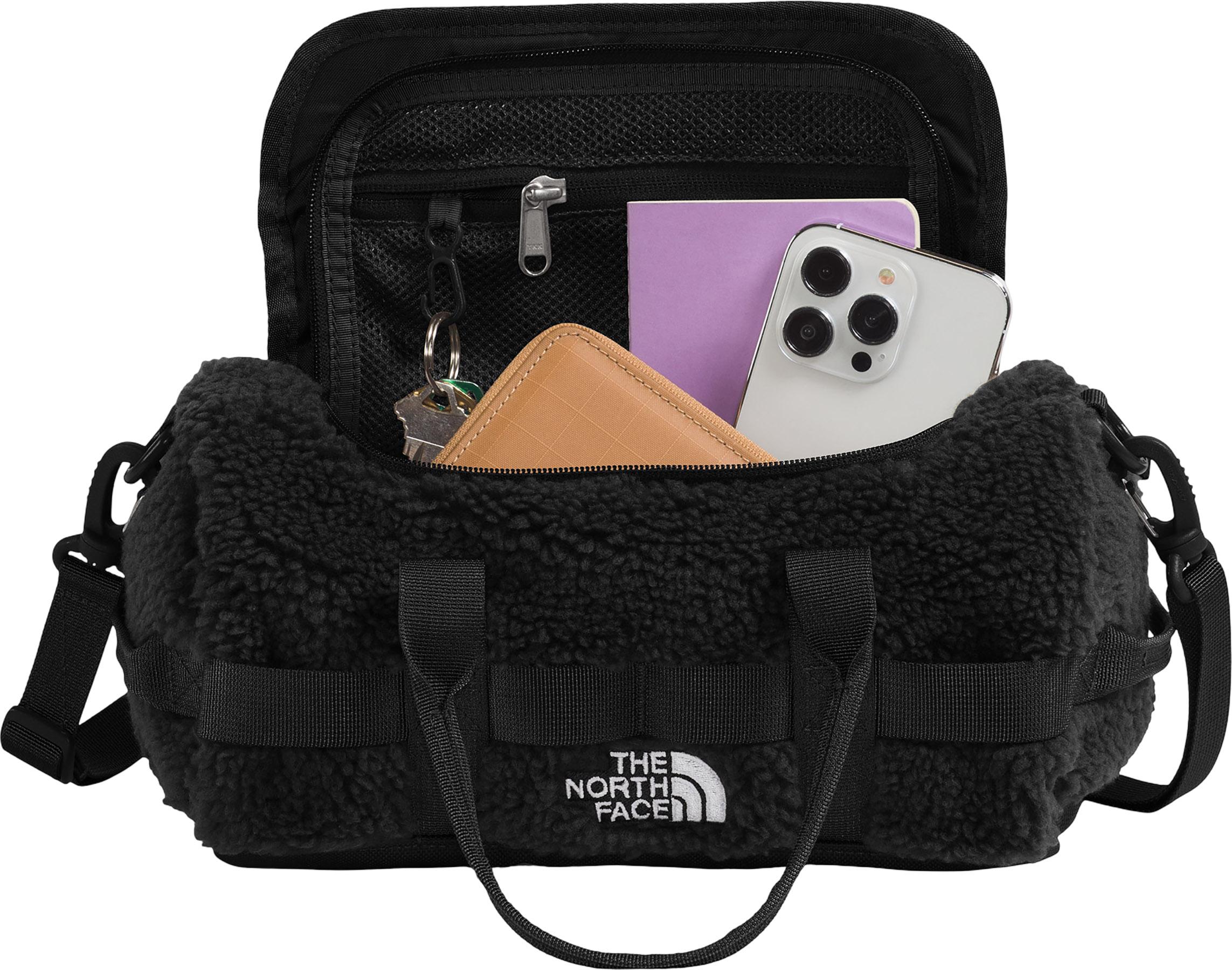 Numéro de l'image de la galerie de produits 5 pour le produit Mini sac en molleton à poil long Base Camp - Femme