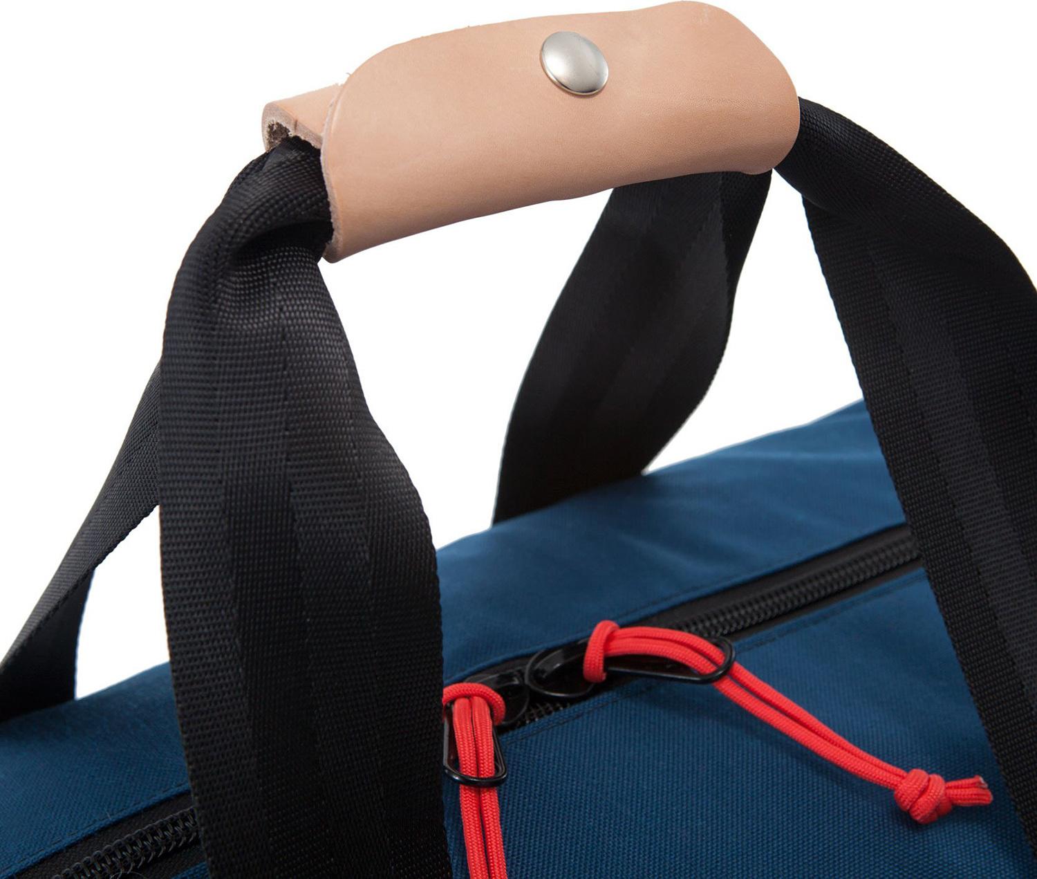 Product gallery image number 2 for product Classic Duffel 42L