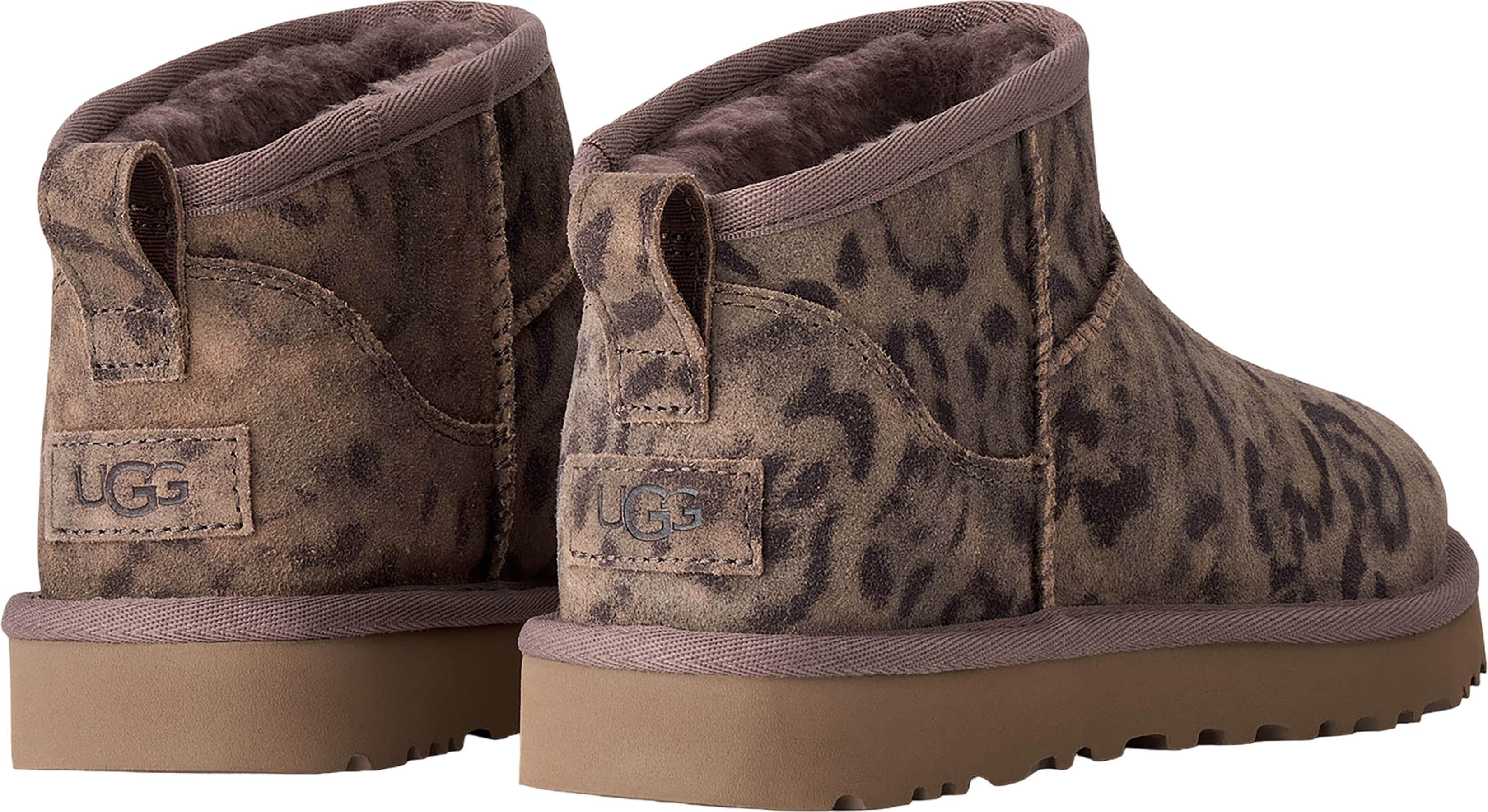 Numéro de l'image de la galerie de produits 2 pour le produit Bottes Classic Ultra Mini Spotted - Femme