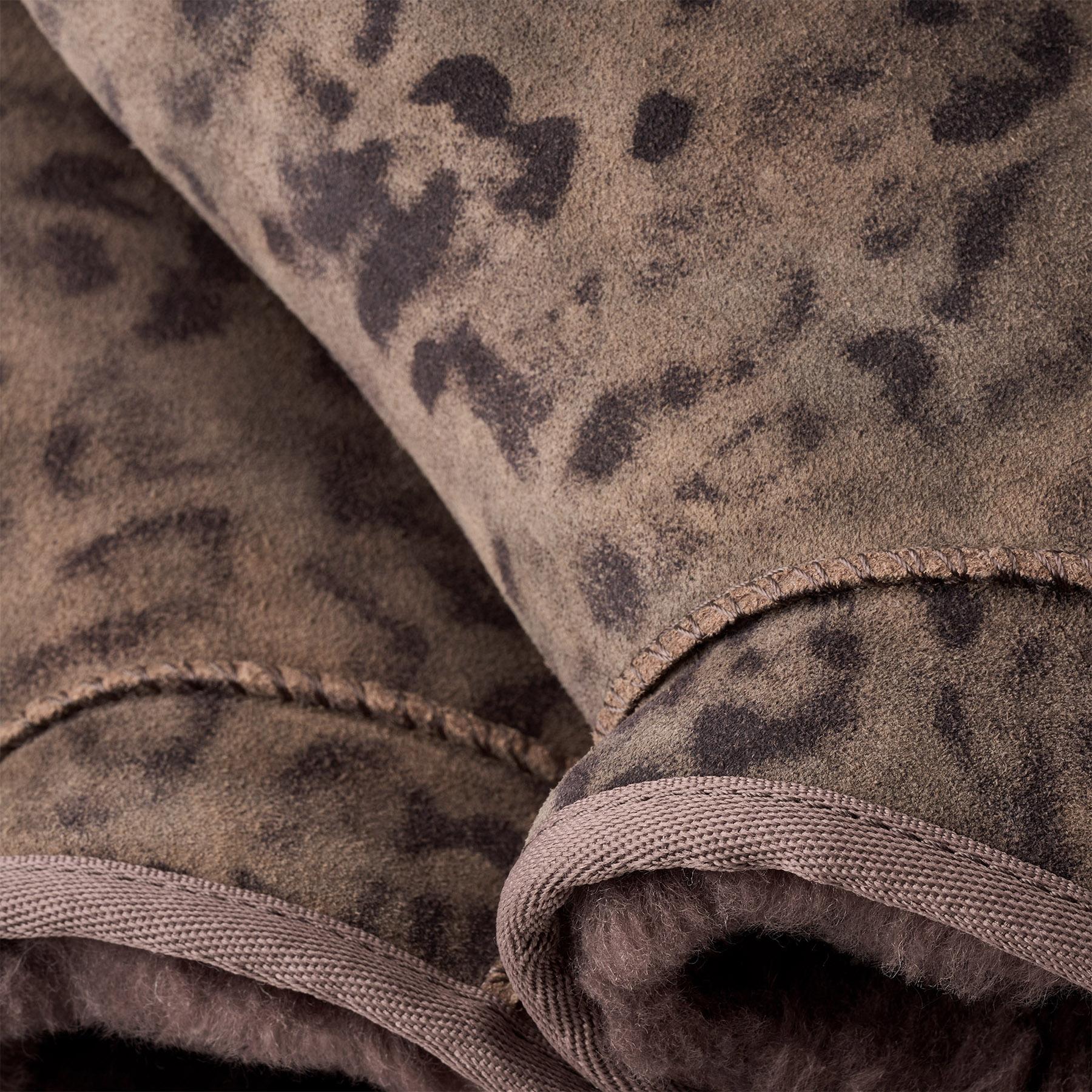 Numéro de l'image de la galerie de produits 4 pour le produit Bottes Classic Ultra Mini Spotted - Femme