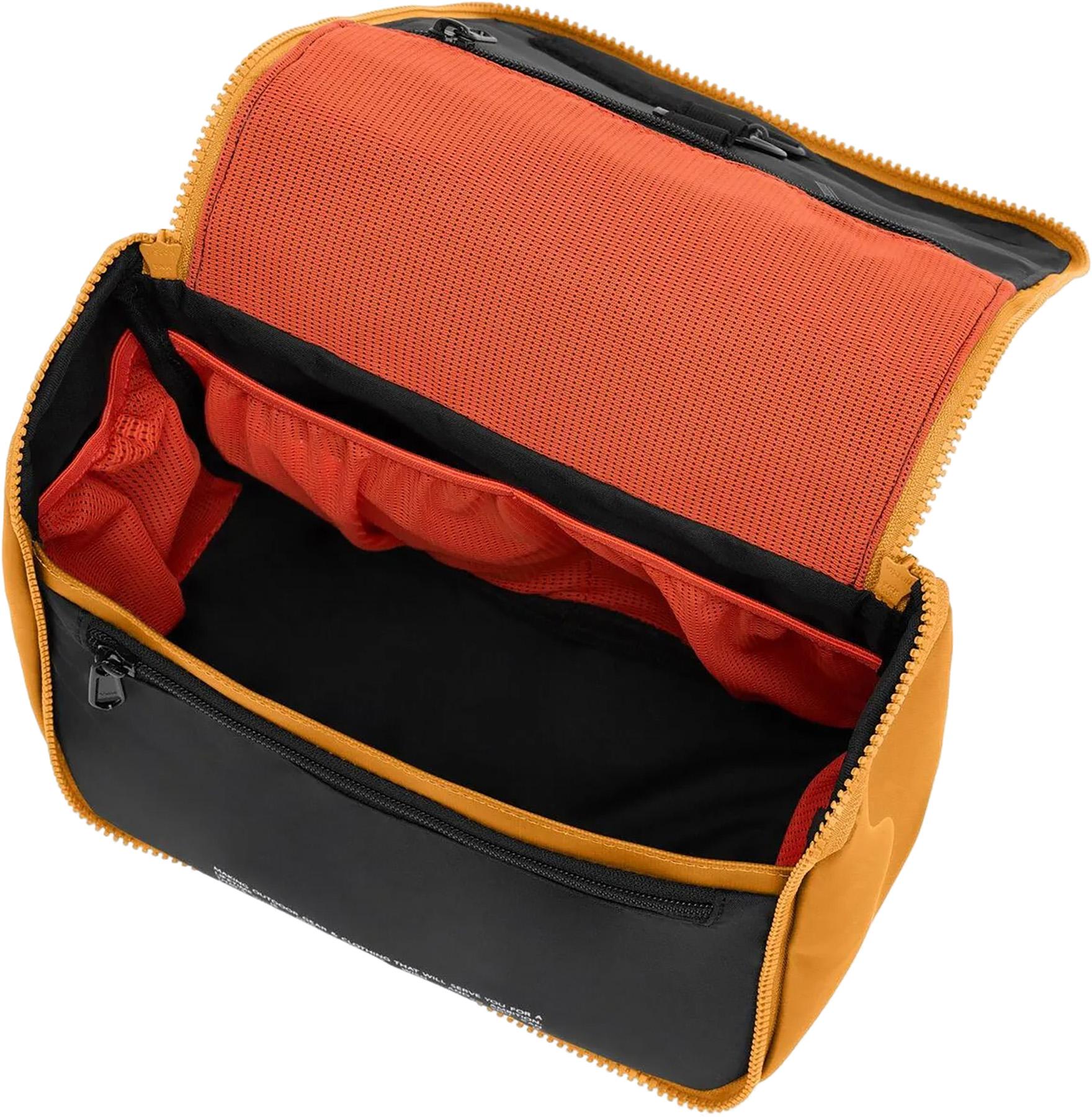 Product gallery image number 2 for product Banaba Toiletry Bag 5L