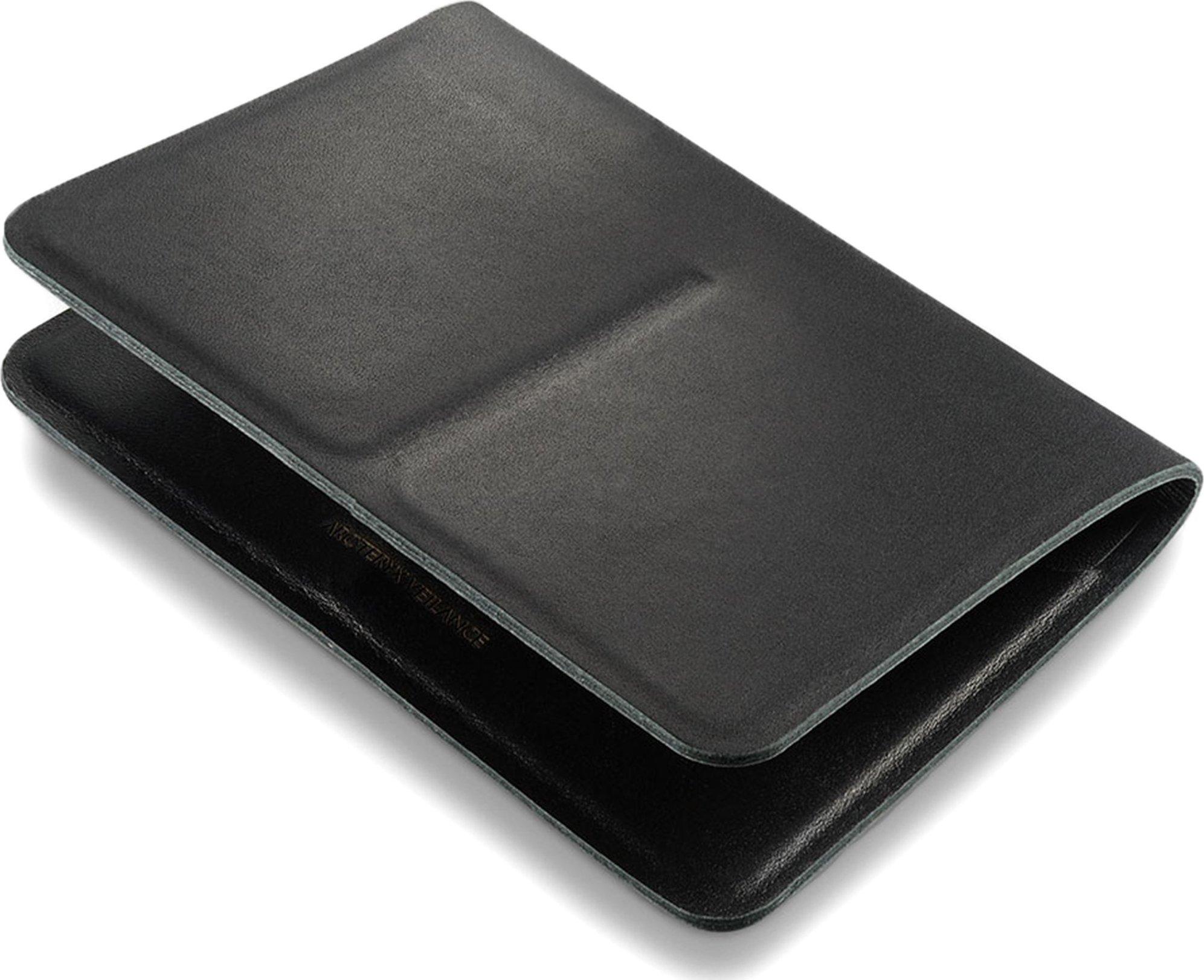 Product gallery image number 2 for product Casing Passport Wallet