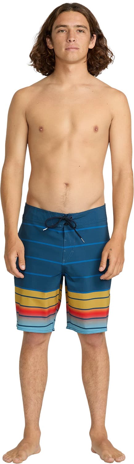 Product gallery image number 3 for product Short de bain Quarta Fade Mod 19" - Homme