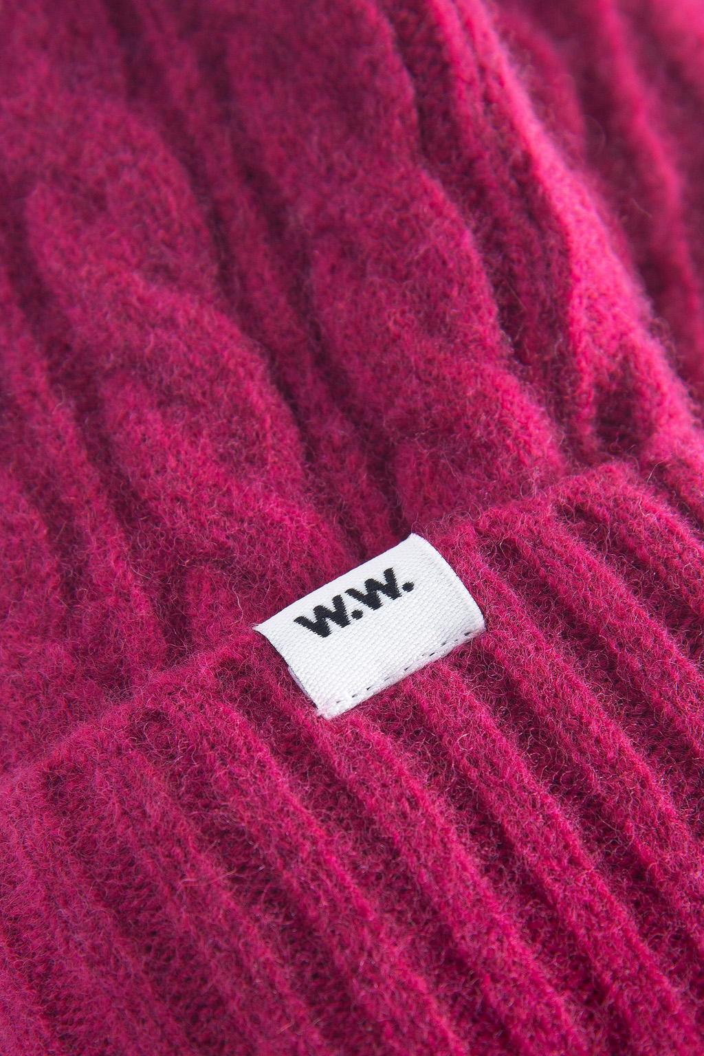 Product gallery image number 3 for product Luca lambswool cable beanie - Men's