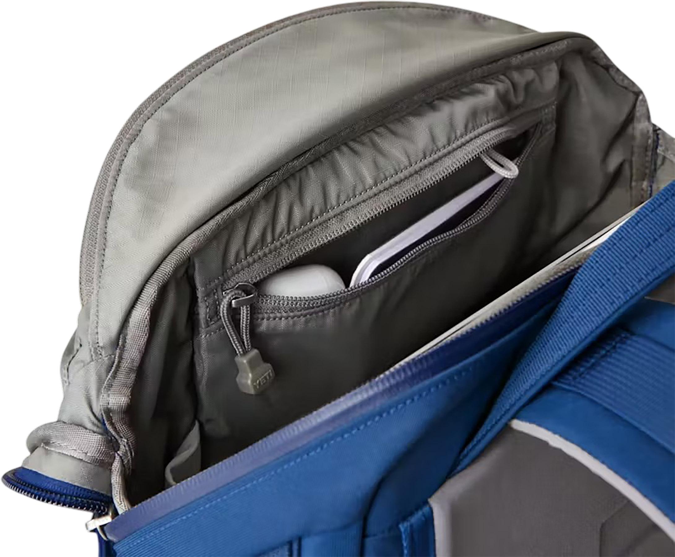 Product gallery image number 3 for product Crossroads Backpack 22L