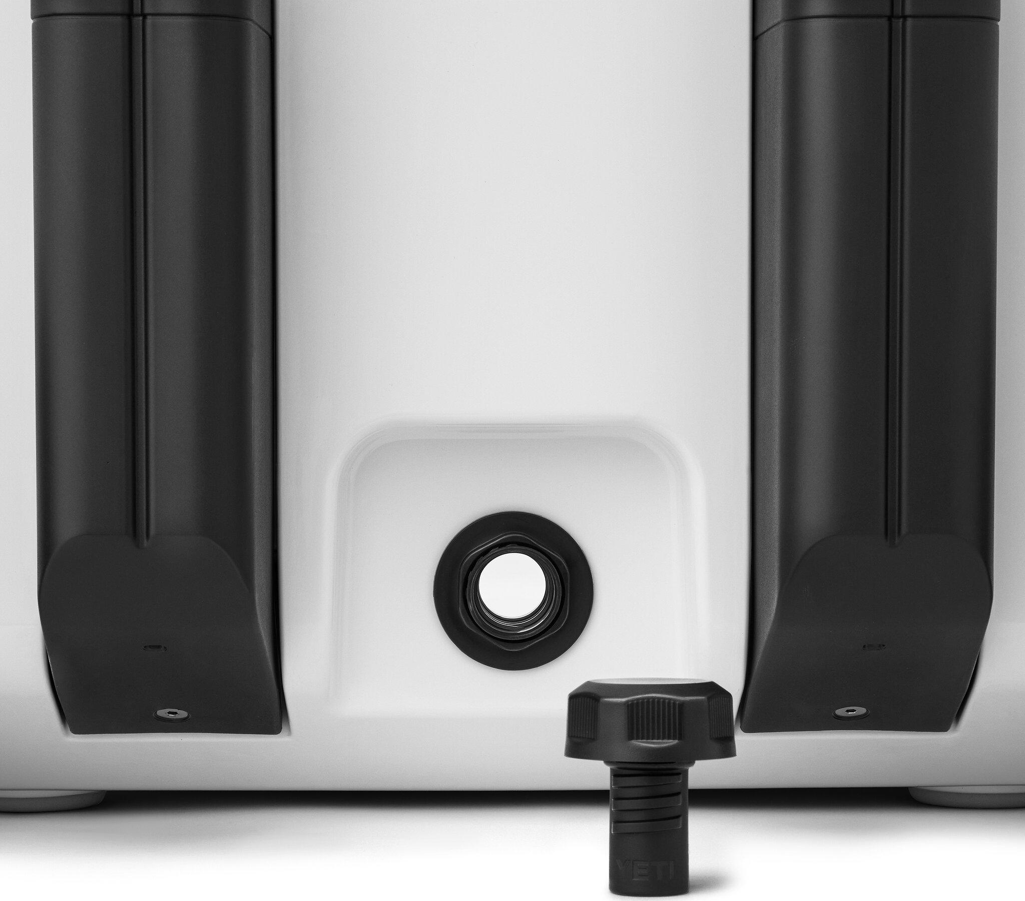 Product gallery image number 8 for product Roadie 32 Wheeled Cooler