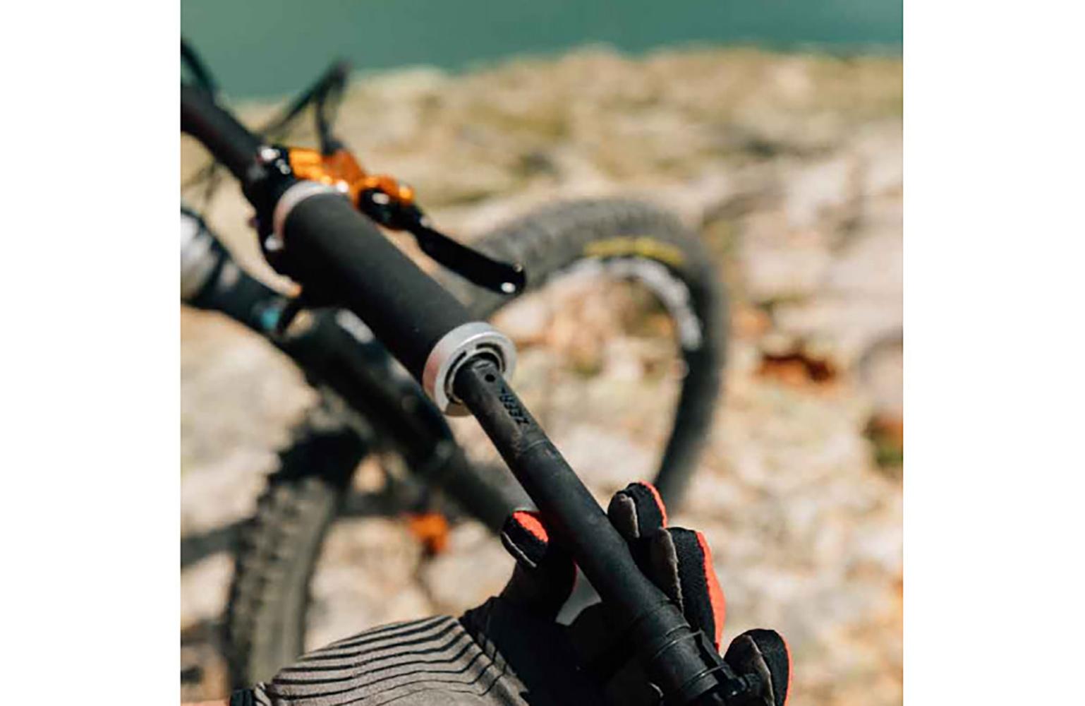 Product gallery image number 6 for product Z Bar Plugs Integrated Tubeless Repair Kit