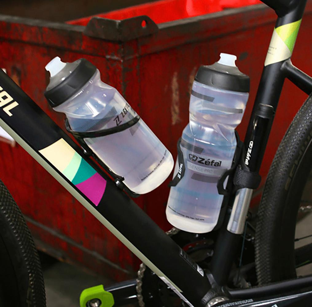 Product gallery image number 2 for product Pulse Z2i Bottle Cage 