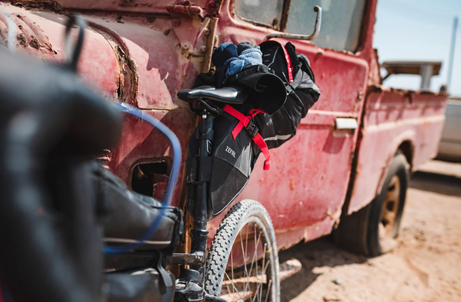 Product gallery image number 4 for product Z Adventure R17 Seat Bag 17L