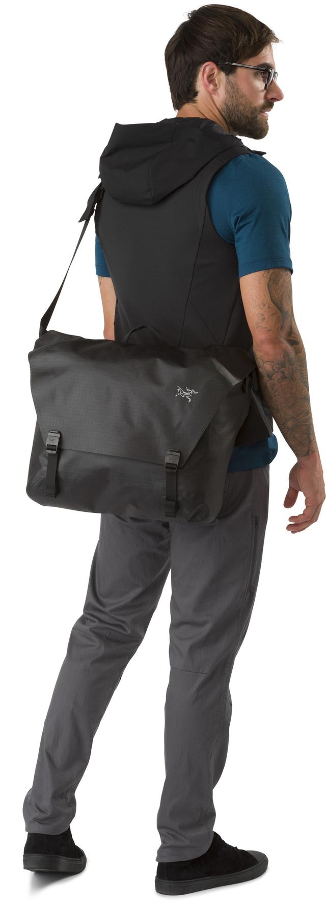 Arc'teryx Granville 16 Courier Bag | Altitude Sports