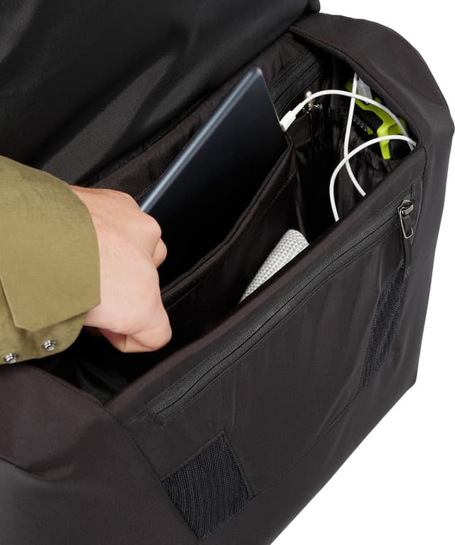 Arc'teryx Fyx 13 Messenger Bag - Unisex | Altitude Sports
