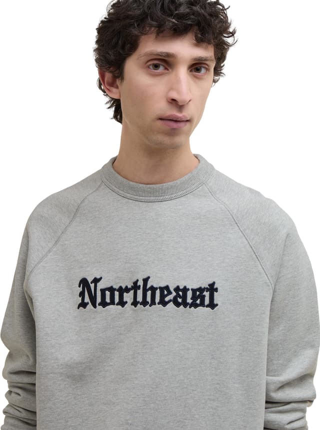 【NOAH】X BARBOUR NORTHEAST CREWNECK ユニセックス R5485 Barbour Noah Northeast Sweatshirt - Unisex | The Last Hunt