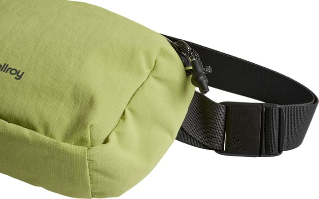 【一日値下】KMRii 初期-大蛇-Python beltbag Bellroy Lite Belt Bag 1.8L | Altitude Sports