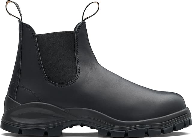 Blundstone 2240 - Lug Sole Black Boots - Unisex | Altitude Sports