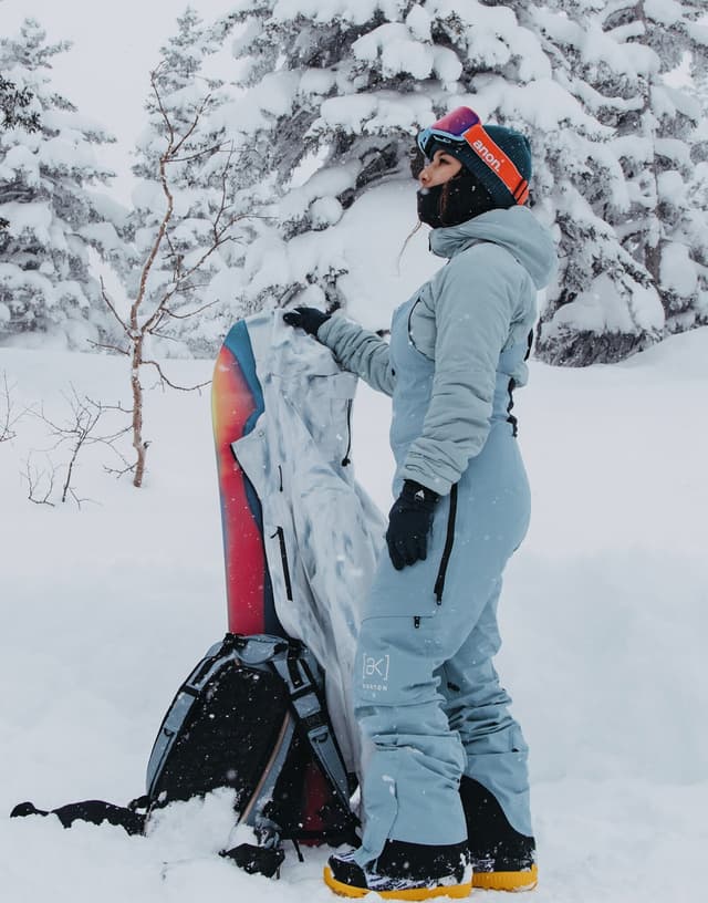 最高峰 BURTON AK バートン ビブパンツ kimmy 2L レディース Burton AK Kimmy Gore-Tex 2L Tall Bib Snowboard Pants