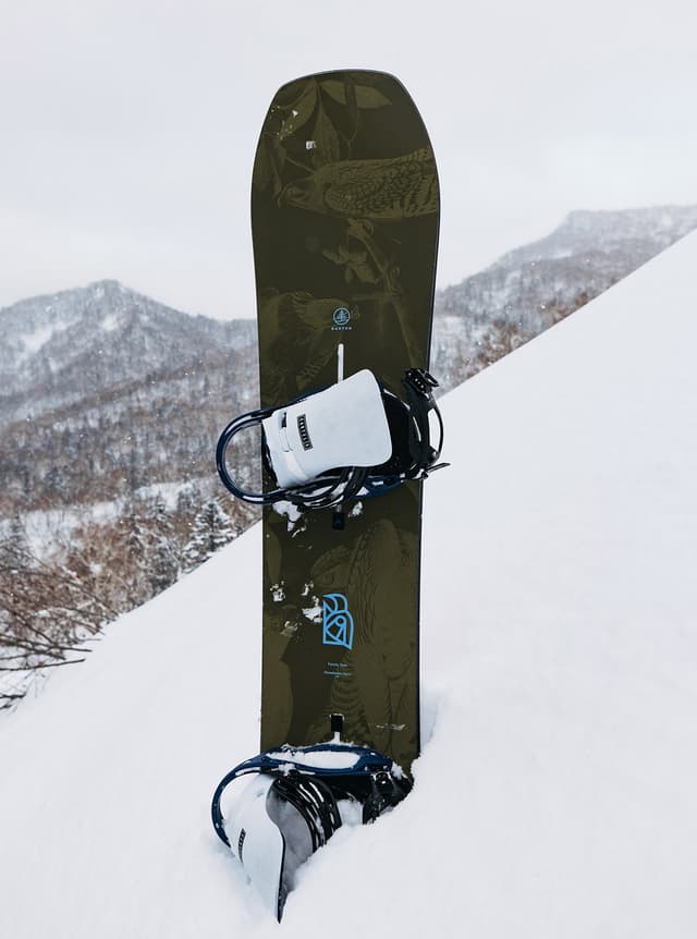Burton Family Tree Hometown Hero Camber Snowboard | Altitude Sports