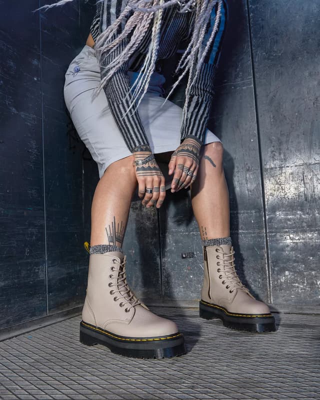 Dr. Martens Jadon III Pisa Leather Platform Boots - Unisex Dr. Martens Jadon III Pisa Leather Platform Boots - Unisex