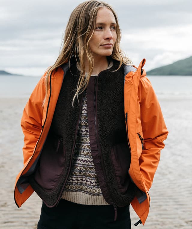 橙*イ様 美品！On WEATHER JACKET ランニング トレイル Finisterre Stormbird Waterproof Jacket - Women's | Altitude Sports