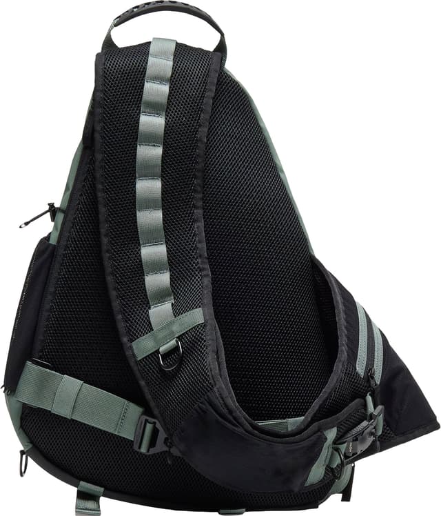 l*8様 BLACK OAKLEY LATITUDE SLING PACK BA Oakley Latitude Sling Pack 12L - Men's | Altitude Sports