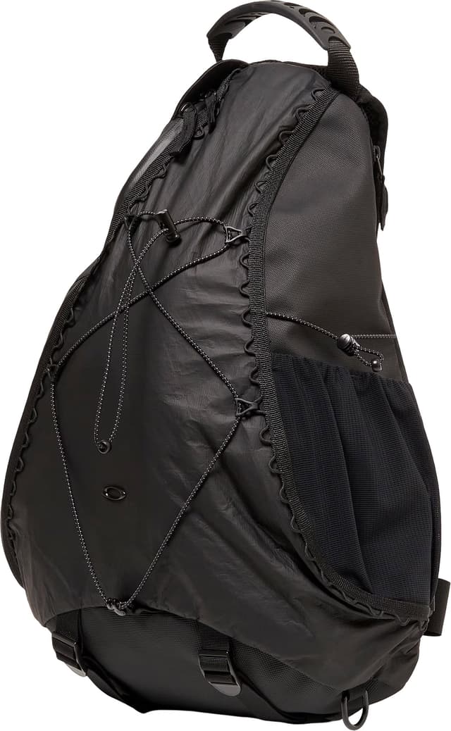 l*8様 BLACK OAKLEY LATITUDE SLING PACK BA OAKLEY LATITUDE SLING PACK Black Mens Backpack Oakley