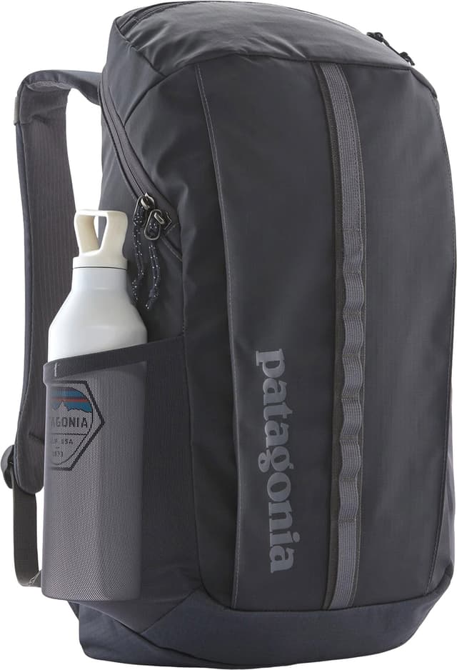 Patagonia Black Hole Daypack 25L | Altitude Sports