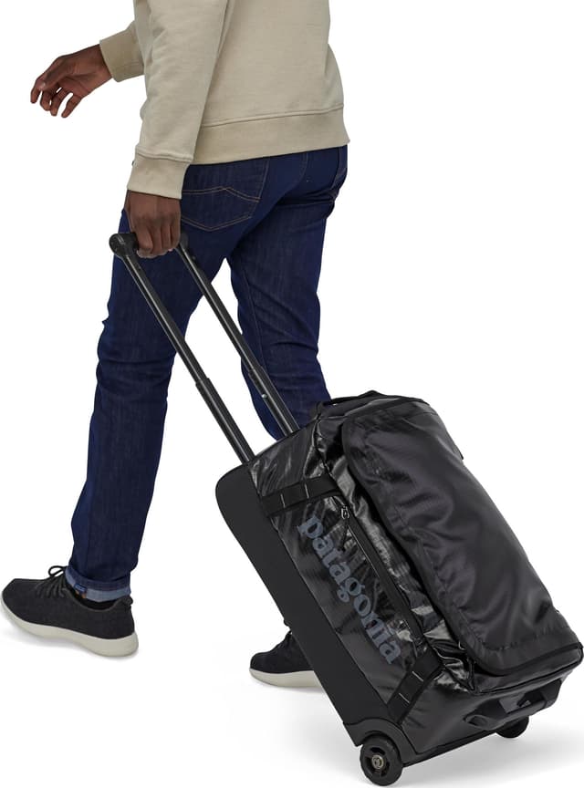 patagonia　 BLACK HOLE WHEELED DUFFEL 40ℓ Patagonia Black Hole Wheeled Duffel 40L | The Last Hunt