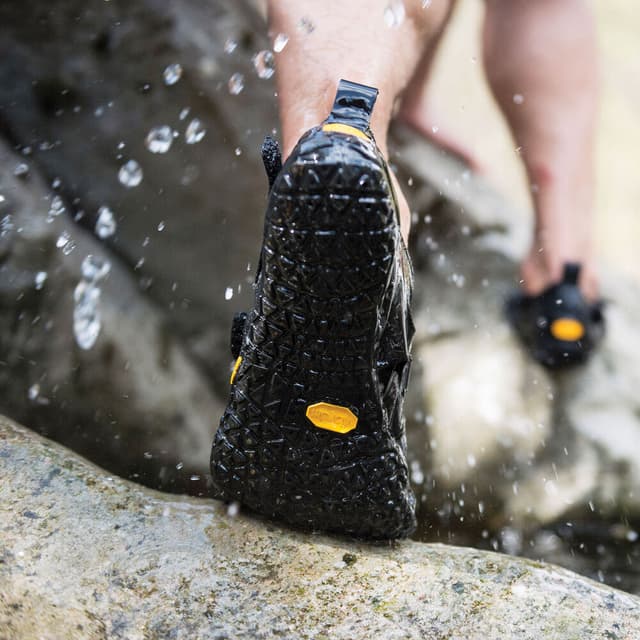 Vibram FiveFingers V-Aqua Hiking Shoes - Men's | Altitude Sports